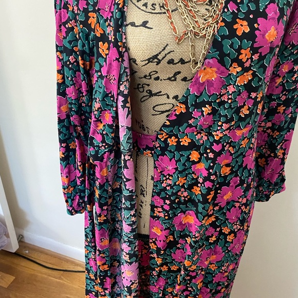 TOPSHOP Wrap Dress - Picture 6 of 8